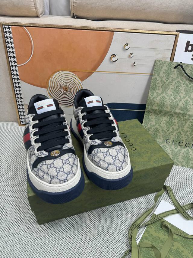 顶级版本 Gucci 古驰 最新款 Screener系列胖墩鞋 带芯片 Rmb:8930原版购入 原版1:1复刻 Screener系列运动鞋，侧面饰有条纹织带，