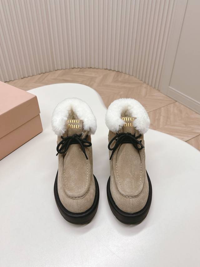 出绒面 皮面 Miumiu 新厚底羊毛高帮鞋乐福鞋 擦色 复古风 超级耐看 耐穿 瘦腿神器 简约大气 矮子乐 经典三角扣加齿牙厚底 经典时尚不过时，5.5Cm