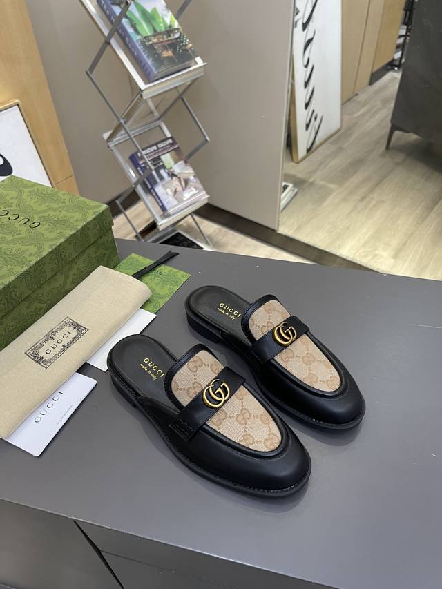 工厂价 新款g家经典设计乐福鞋，由v型绗缝效果皮革制作，由gucci演化而来的双g交织字母，面料小牛皮，内里垫脚混种羊皮，跟高1.5厘米，原版开模耐磨tpu大底