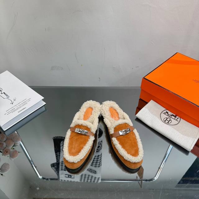 顶级品质 Hemers Fw23 New Arrival～Kelly泰迪羊卷毛半拖高级货 H家秋冬高羊绒kelly半拖 好看好穿还高级，秋冬决绝子单品 皮毛一体