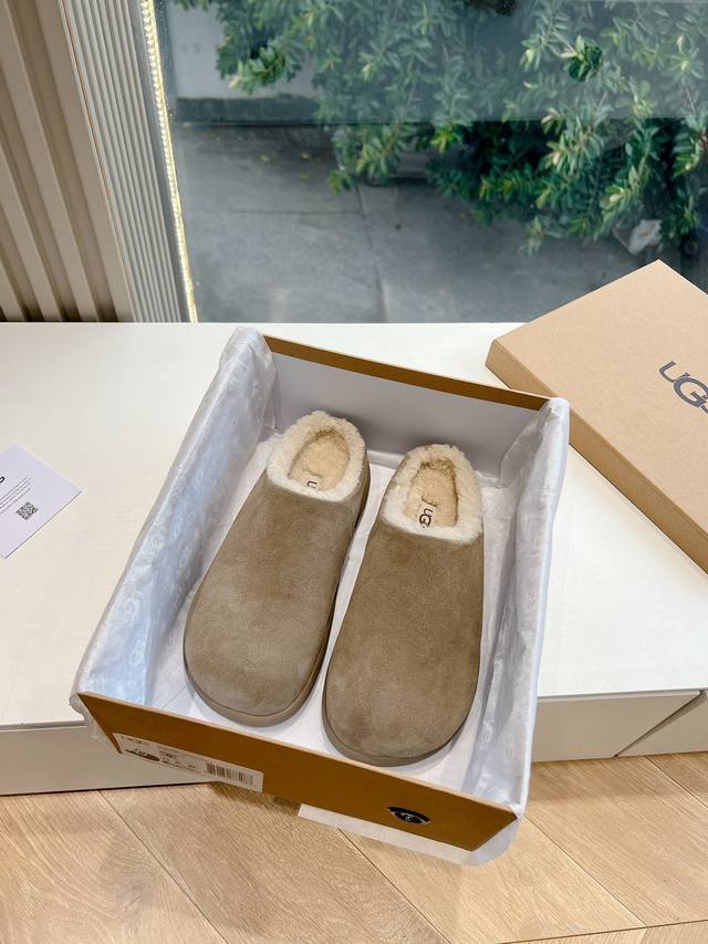 G021Ugg冬季新款女同款休闲舒适厚底圆头棉靴雪地靴棉鞋毛毛拖鞋 它的优点就是特别轻又好走路 跑步都没问题搭任何的裤子都可以 露不露可爱的毛边都好看搭配修身裤
