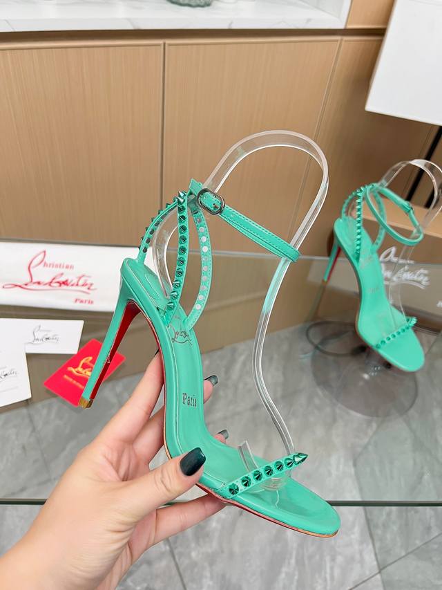 Christianlouboutin路铂廷 Cl红底鞋‖ 全球限量！来自拉斯维加斯的祝福灵感来自拉斯维加斯的炫彩霓虹 手工制作，精致工艺收藏级作品 绝对吸睛的存