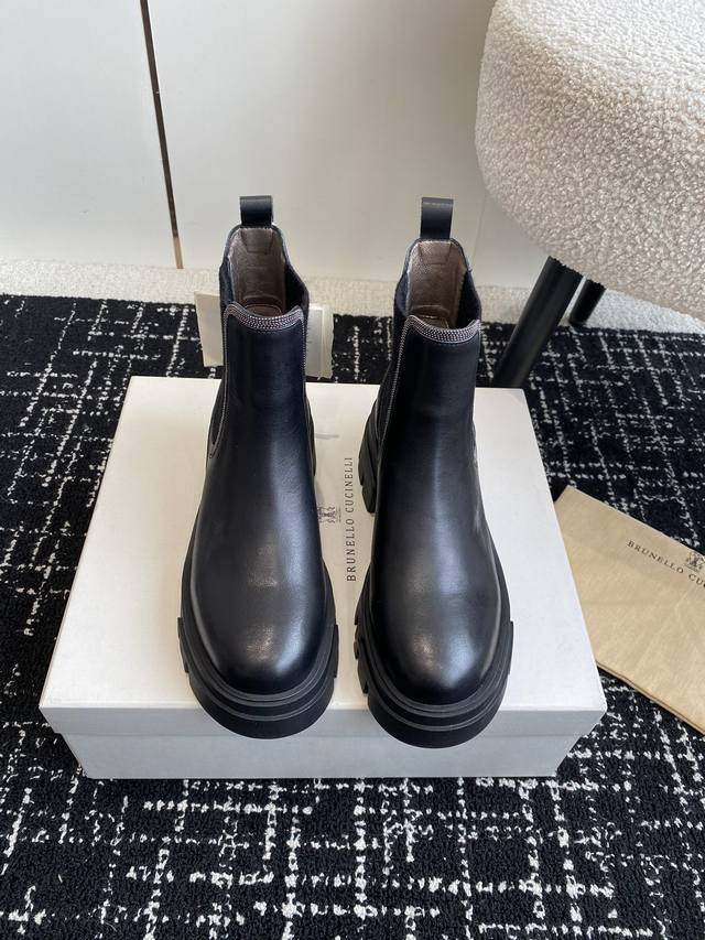 代购级短款 中款 Brunello Cucineli Ss24 New Arrival～ 布鲁内诺库奇内利 秋冬新款 马丁靴 上脚帅气舒适 秋冬一定要有一双bc