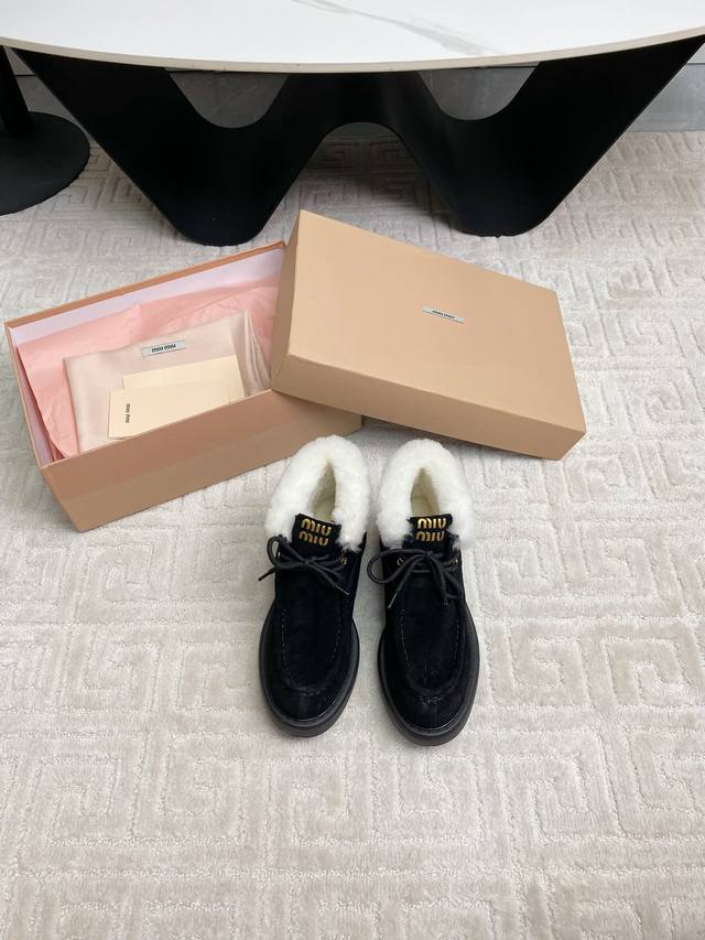 出绒面 皮面 Miumiu 新厚底羊毛高帮鞋乐福鞋 擦色 复古风 超级耐看 耐穿 瘦腿神器 简约大气 矮子乐 经典三角扣加齿牙厚底 经典时尚不过时，5.5Cm