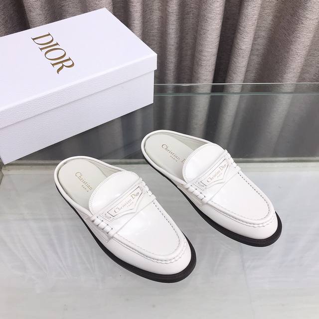 迪奥 Dior 秋冬新款 D-Boy女鞋 Cd字母logo穆勒鞋 明星同款平底圆头凉拖鞋 市场顶级版本 材质：鞋面进口开边珠小牛皮+水染牛皮内里+原版开模橡胶大