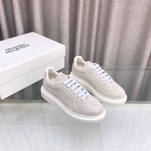 麦昆alexander Mcqueen 运动鞋 女码 男码 为小白鞋疯狂打call 超过150种版面，做市场最顶级的质量。 麦昆alexander Mcquee