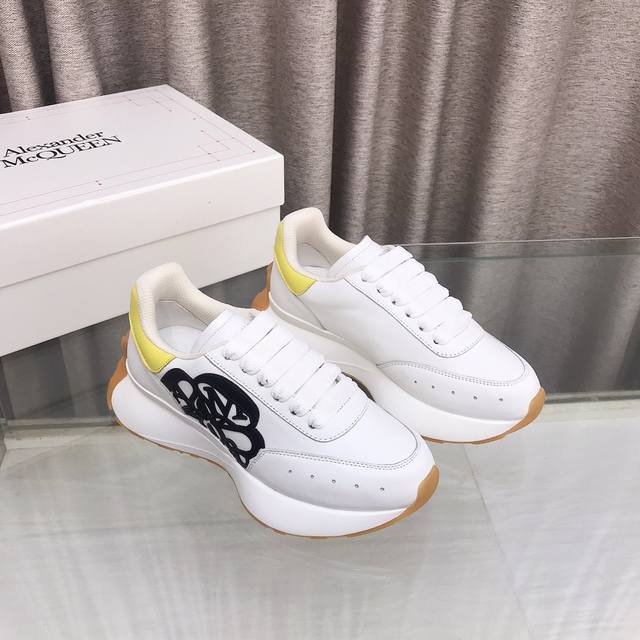 女码 男码 运动鞋 Alexander Mcqueen 麦昆最新款式 一如既往高端品质，做工细节清爽干净，原版一比一复刻，原版软厚底，设计线条优秀上脚绝对精彩，