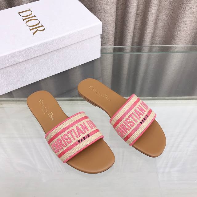迪奥 Dior 春夏新款 Dway 平底一字拖拼色女鞋 Cd字母logo立体刺绣圆头露趾凉拖鞋 原版开发市面顶级版本 鞋面：进口酒椰草电绣高温水溶棉质科技面料