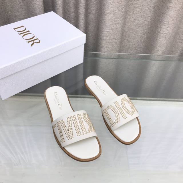 Dior 迪奥 春夏新款miss Dior平底一字拖拼色女鞋，Cd字母logo立体手工铆钉工艺凉鞋，原版开发市面顶级版本 鞋面：进口牛皮面+铆钉 内里：水染牛皮