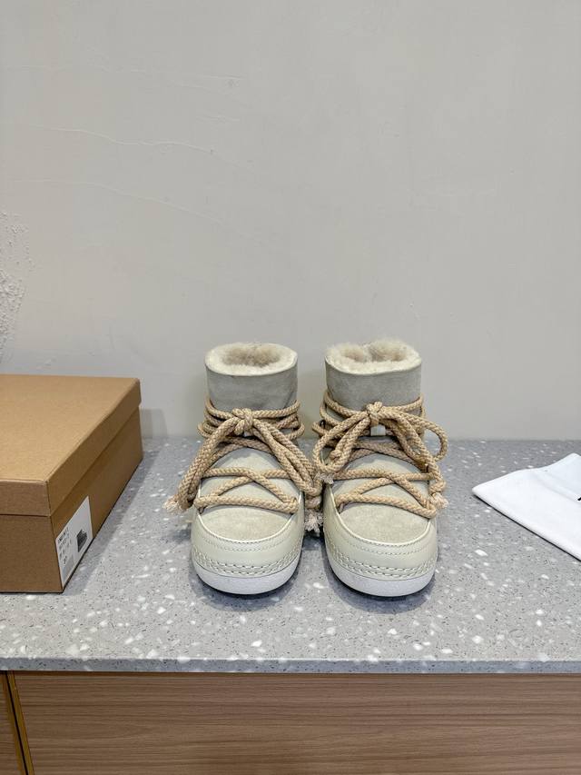 Inuikii 来自瑞士的寒冷之美 皮毛一体防滑增高雪地靴 北欧爆单品，Ins博主疯狂大秀 全鞋采用进口牛皮 结合羊皮毛一体材质 纯手工制作皮毛一体女士雪地靴