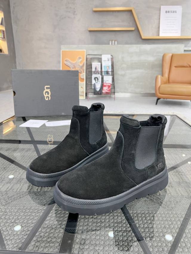 U 顶级代购 UGG 炸街男神高帮靴子爆款来袭超人气保暖羊毛靴专柜同步，鞋面意大利原版进口牛皮面料，经典大方版面男神必备，复杂工艺完美复刻，澳洲进口羊毛内里垫，