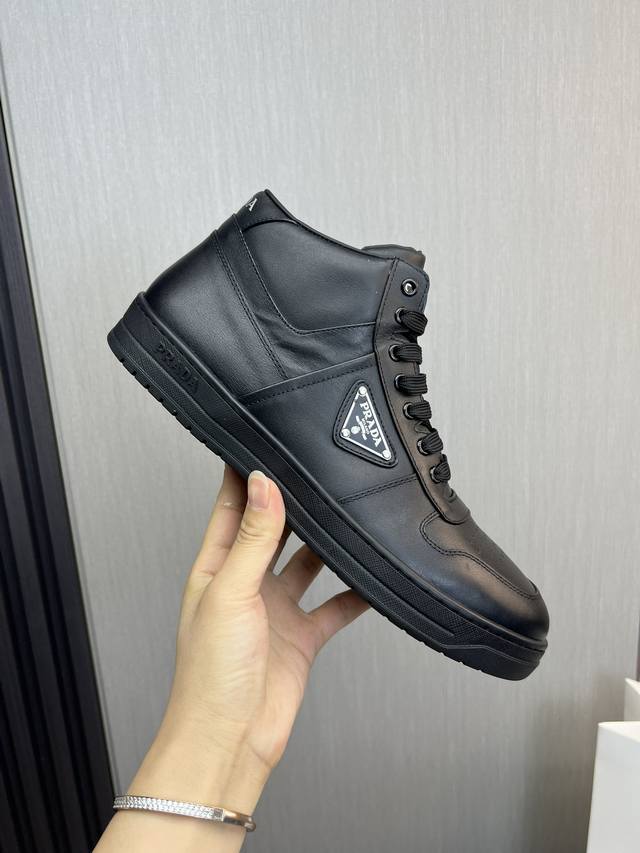 工厂价 PRADA普拉达 秋冬爆款热卖 高品质出货原版牛皮拼+牛皮内里， 11复刻 ，原厂原版底， 38-45 45定做不退换