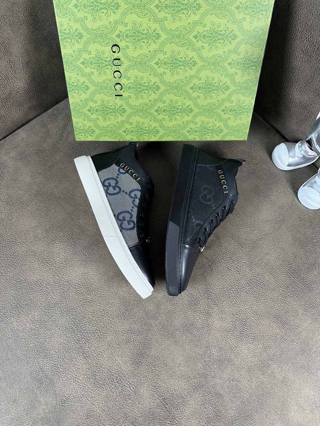 工厂价 高帮 Gucci 古奇 最 2024新款精心打造，引爆全场！不断创新的国际品牌 此款男士四季休闲鞋，原版版本，鞋面全皮面料 ，透气舒适皮垫脚橡胶防滑大底
