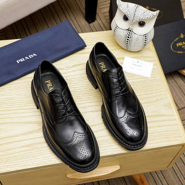工厂价 普拉达 PRADA 专柜1:1原版复刻，质量绝对原版大底，优质进口橡，耐磨防滑,永不脱胶，鞋面材质：进口头层牛皮防滑发泡大底，官网材料、内里材质：水染皮