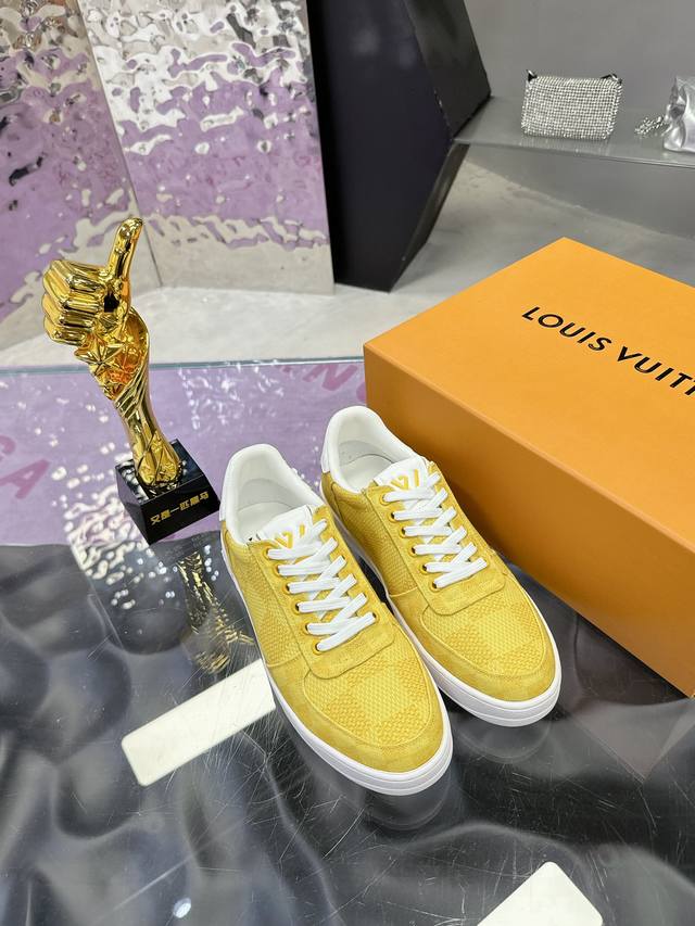 L家 P: Size:39-44 38.45可定制 配全套包装 Lv 驴牌 路易威登 新款男士休闲鞋，走秀限量款 官方同款 鞋面采用原版材料 Logo鞋面顶级做