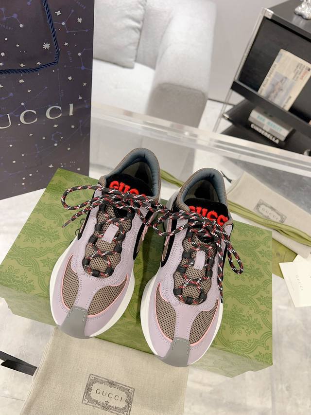 工厂价： 情侣款gucci Run系列情侣款运动鞋 23Ss最新爆款 老爹鞋运动鞋，专柜购买原版一比一打造 所有细节 材料 全部跟你在专柜买到的都一样 独家原版
