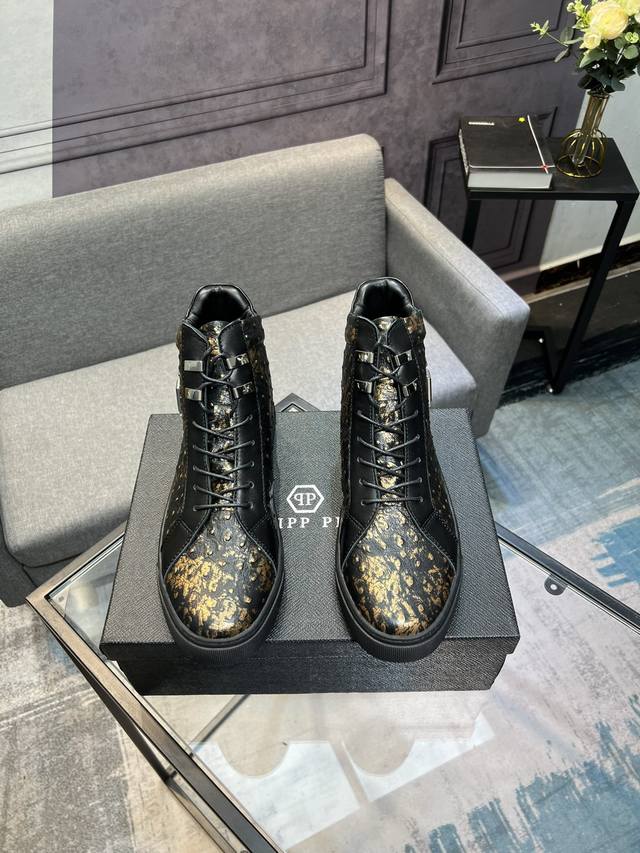 philipp Plein 菲利普普来因 男鞋高端品牌 鞋面进口头层牛皮羊皮内里，原版五金扣。惊世之作，与官方的质量相比美的1：1复刻！打造时尚个性衬托你的与众