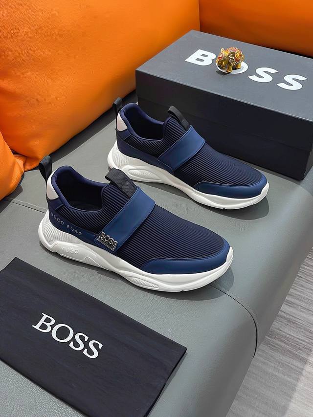 商品名称：Boss 波士 正规码数: 38-44 套脚鞋 商品材料：精选 飞织鞋面，舒适羊皮内里 ；原厂大底。