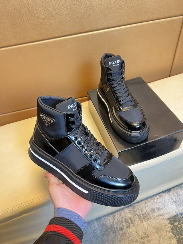 高邦 原单品质 ，Prada 普拉达顶级代购品质！原版1:1刻复牛里私模原版设计 防滑耐磨有弹性 时尚百搭 休闲运动.Size:38-44