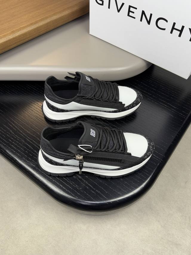 givenchy 纪梵希 -高端品质 原单休闲运动鞋 -鞋面；纳帕小牛皮、品牌图腾帆布、鞋身品牌拉链、鞋舌丝印品牌图腾 -内里：品牌帆布，垫脚；水染牛皮 -大底