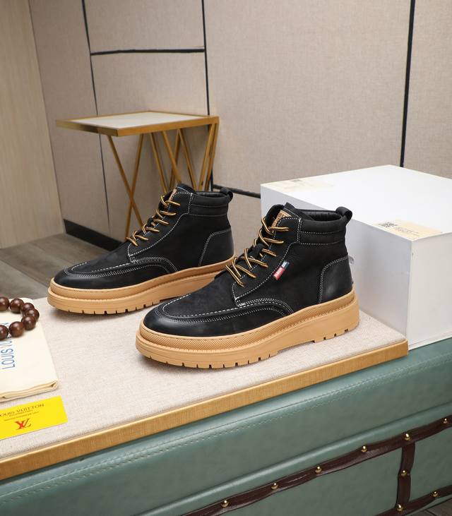 出厂价 Louis Vuitton 路易威登2024 官网同步新品米兰时装走秀款lv家标志，大咖风范，时尚潮人必备头层小牛皮真皮内里官网原版特供大底码数38-4
