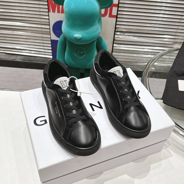 实价不让利 ！Givenchy G Set运动鞋 原版5190买入1:1开发 一分钱一分货。懂货的来 柔软皮革和绒面低帮运动鞋 G Set系列弹性无带设计 鞋舌