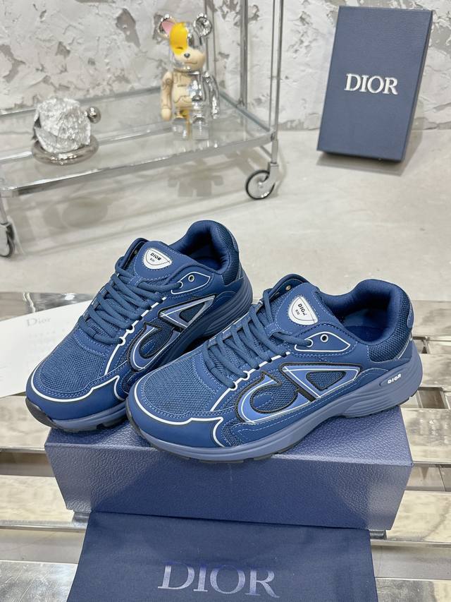 Dior 迪奥最新配色b30系列 反光 老爹运动鞋 原版9000购入开发 做货 全新b30运动鞋 顺应复古市场的趋势的 Dad Shoes风格鞋款鞋舌上的dio