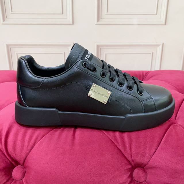 男20 高端版本 高质量 品牌大底dolce & Gabbana 2024新款 高端质量 独家精工定制上市 品牌字母工艺点缀绝美奢华闪耀 精湛的做工 众多人至爱
