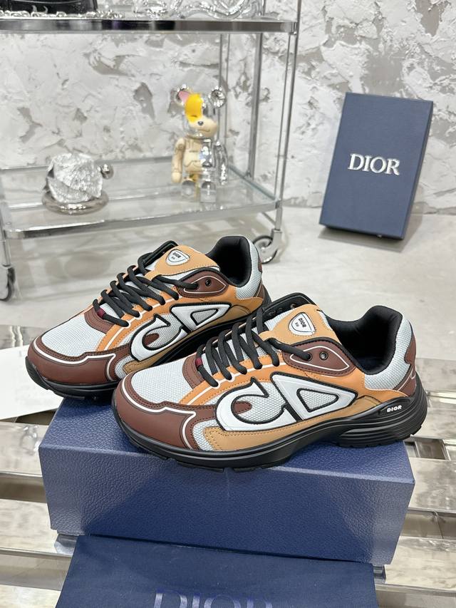 Dior 迪奥最新配色b30系列 反光 老爹运动鞋 原版9000购入开发 做货 全新b30运动鞋 顺应复古市场的趋势的 Dad Shoes风格鞋款鞋舌上的dio