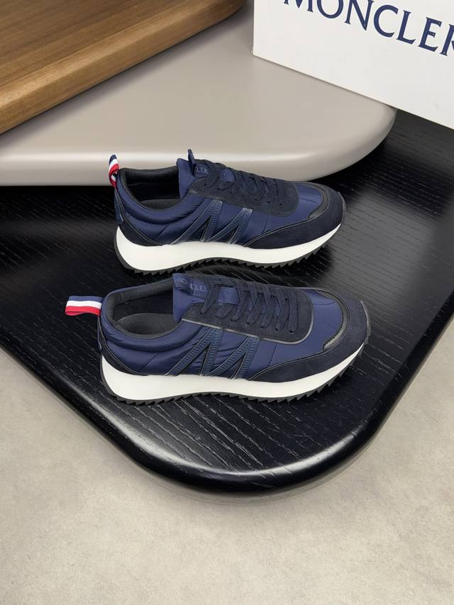 moncler 盟可睐 蒙口 -高端品质 原单休闲运动鞋 -鞋面：反绒小牛皮、品牌丝光感布匹、鞋身车缝品牌logo图腾、后跟品牌织带.空压品牌logo -内里：