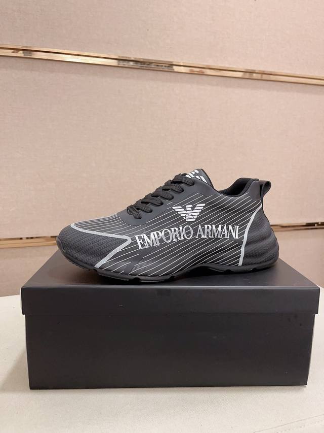 工厂价 Armani 阿玛尼 新款专柜同步发售，鞋面意大利进口头层牛皮。全进口真皮内里，完全1比1复刻，鞋底：原厂特供原版底，独家活动成型底超级舒适，原厂跟单货
