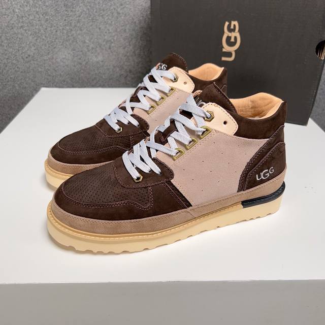 ugg P: Size：39-44 -高端品质 原单 -原版纳帕小牛皮 鞋舌空压品牌logo -原版 成型大底 -超高品控 做工精细：凸显 高端 贵气 档次