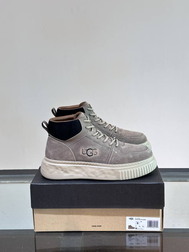 ugg P: Size：39-44 雪地靴，保暖的同时一样可以时尚啊 增高保暖休闲运动百搭的一款！！！ 鞋面采用意大利进口高丝光牛反绒，内里澳大利亚纯羊毛，！！