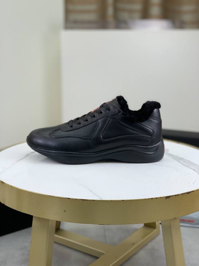 工厂价 顶级版本 原单 Prada 普拉达秋季新款休闲运动鞋 原版购入开发 做货 普拉达家男士经典系列 科技透气面料搭配牛皮 休闲运动鞋 休闲之履运动老爹鞋结合