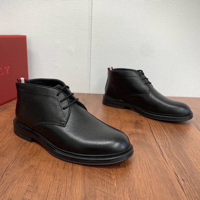 Bally 巴利 新款男士中邦羊毛鞋甄选优质反绒牛皮 粒面小牛皮鞋面，皮质柔和，触感极好，韧性佳，耐穿不易变形，搭配全羊毛内里，厚度适中，柔软贴脚，保暖舒适，真
