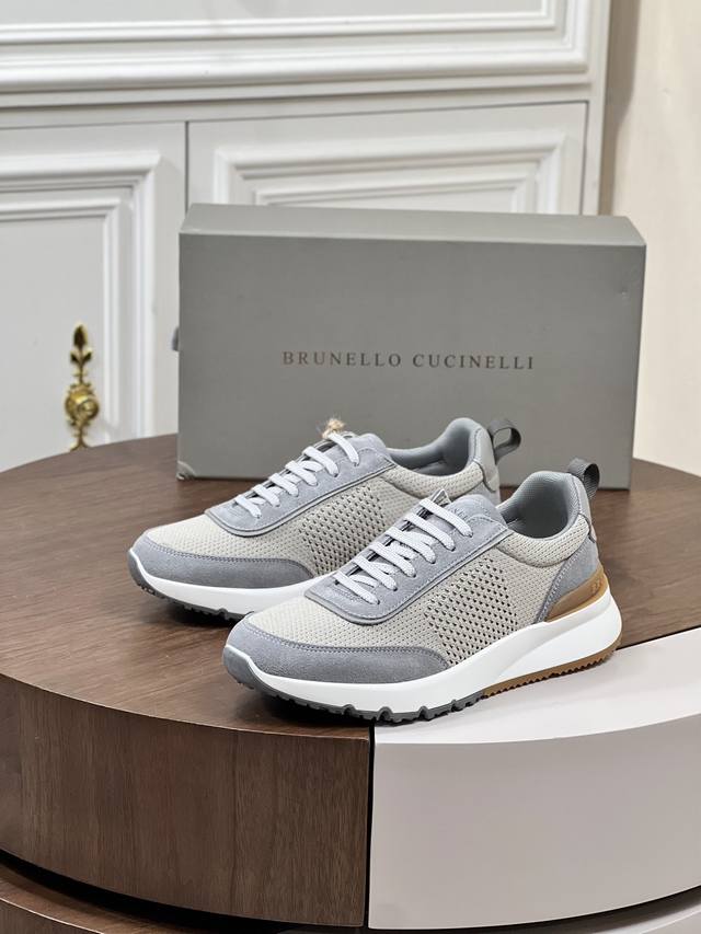 bc新品上架brunello Cucinelli 系带休闲男鞋｜鞋面意大利进口丝绸牛皮+反毛皮｜内里本白色苯染专用小牛皮｜0.5Mm圆形冲孔设计 透气不闷脚｜独