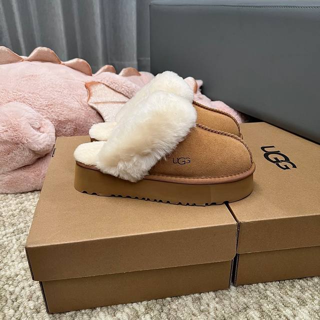 出厂价： 厚底 Ugg 升级厚底 百分百皮毛一体。防滑大底 尺码：35-40 标准码