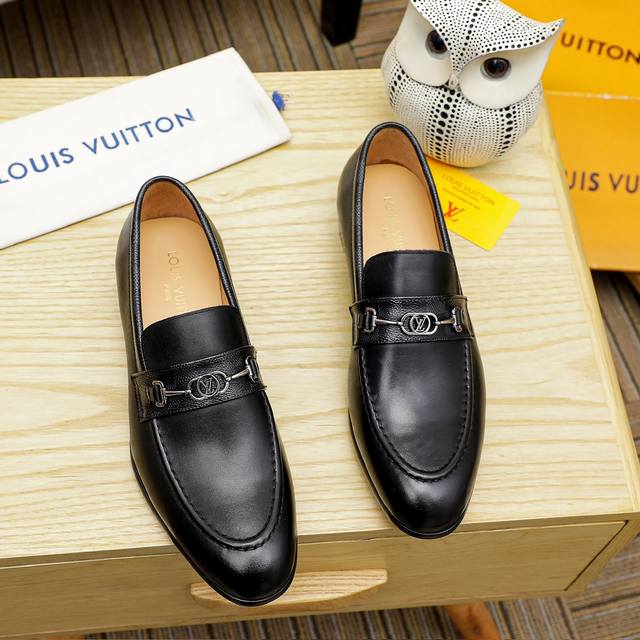 工厂价 Louis Vuitton 里 路易威登 新款男士休闲商务皮鞋官网原版复制，鞋面采用进口官网1:1材料制作意大利牛皮面，高端内里绝非一般的工艺制造，大厂