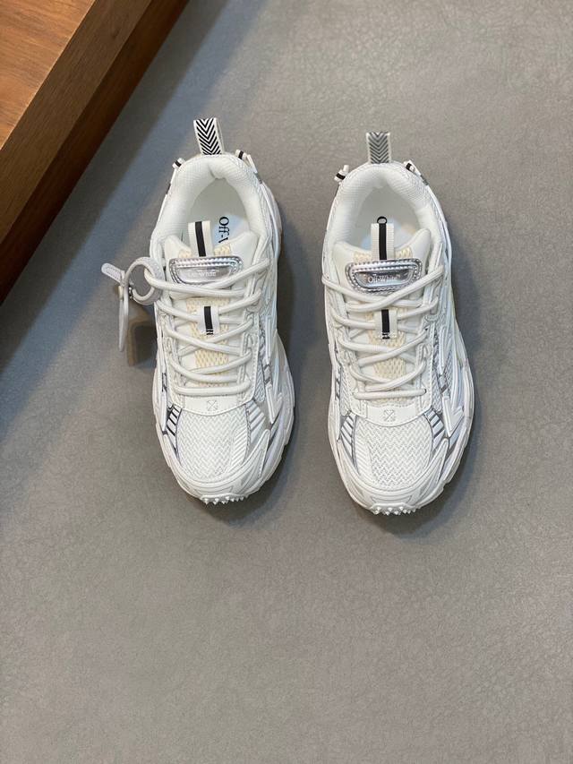 off-White C O Virgil Abloh 登休山闲鞋 24年款新 采用保环牛剖革合组网织鞋布面材质 鞋垫嵌入泡发缓震eva物料 正确底中搭载eva轻