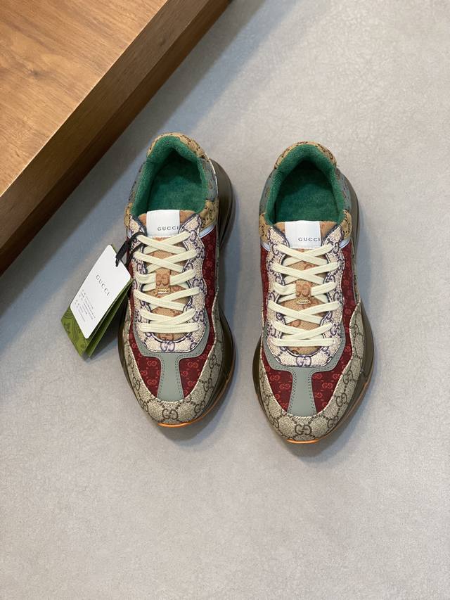 gucci意大利古奇老爹鞋 顶级版本 原单品质代购级别 2年做老爹鞋的积累，原版拆解耗时3个多月研究开发，终于面世！狠货值得期待！ 情侣款 四季百搭 时尚 个性