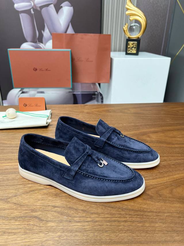 女码：35--40，出厂价： 男码：39--46，出厂价： 代购级，高版本 意大利 Loro Piana 诺悠翩雅tennis Walk系列 Lp情侣款乐福鞋