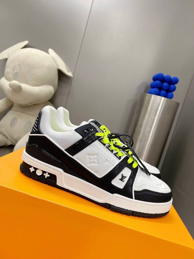 新款 代购品质lv～路易威登lv Trainer最好看的运动鞋，驴牌力推新品，官网限定款复古篮球运动鞋！高帮低帮均花血本购入原版1:1精准复刻、细节很无敌、诚意