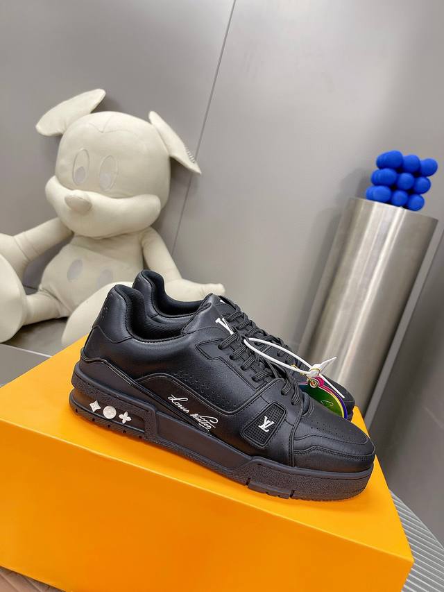 新款 代购品质lv～路易威登lv Trainer最好看的运动鞋，驴牌力推新品，官网限定款复古篮球运动鞋！高帮低帮均花血本购入原版1:1精准复刻、细节很无敌、诚意