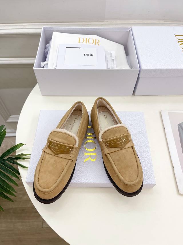dior 迪奥 24 2024早春新品 顶级版本 专柜主打新款 Dior Boy羊毛乐福鞋硬货上新 代购级别！高级感十足！国内外博主刷爆的一款，复古又时髦 上脚