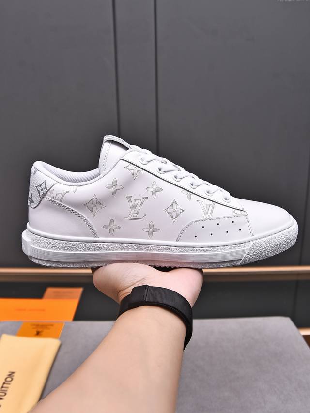 主推款2024春款上新louis Vuitton 路登易威 Lv鞋面 Lv 进口头层牛皮压花内里进口羊皮内里 防滑耐磨大底。每一位男士的身份衬托，上脚大气稳重不