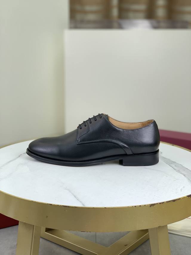 工厂价 顶级品质 真皮大底系列 Salvatore Ferragamo 菲拉格慕商务皮鞋，1:1顶级代购品质，鞋面进口精选原版开边珠小牛皮，内里垫脚均用进口原版