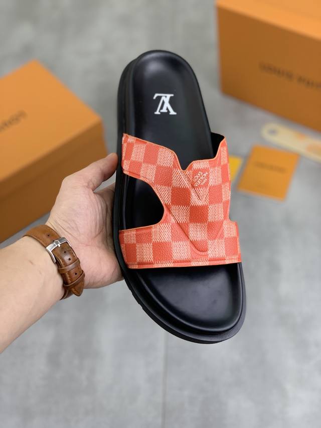 工厂价 实价 原单品质 Louis Vuitton 官网爆款路易威登 Lv男士拖鞋 专柜同步发售 ！意大利进口原版面料 原厂特供原版底 码数：38-45 超多款