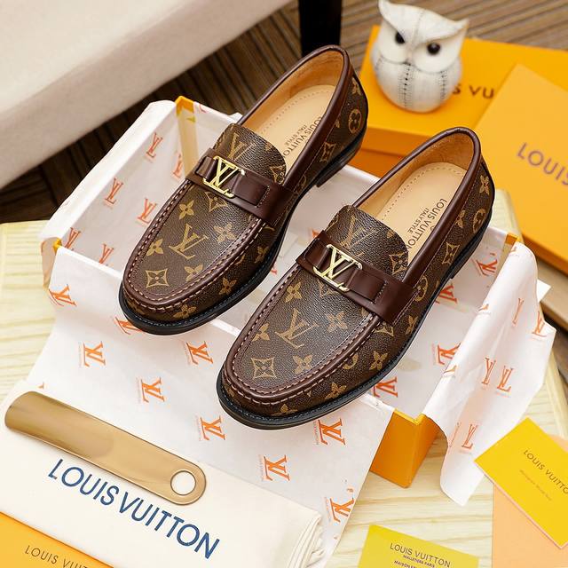 工厂价 Louis Vuitton 里 路易威登 新款男士休闲商务皮鞋官网原版复制，鞋面采用进口官网1:1材料制作意大利牛皮面，水染内里绝非一般的工艺制造，大厂