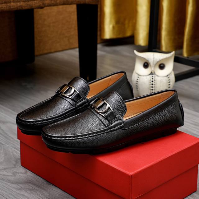 工厂价 Ferragamo 菲拉格慕 爆款时尚休闲套脚鞋官网专柜1:1制作，原版开模好质量看得见，进口高端头层小牛皮，皮内里纹路很清优质防水防滑耐磨大底高品质低