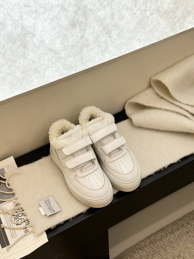 工厂价： Acne Studio*S 24 Ss专柜最新厚底休闲魔术贴笑脸小白鞋 羊毛 如果你穿腻了celine厚底 那一点要试试acne的这款厚底！！太好穿